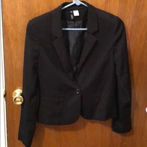 Black cropped blazer